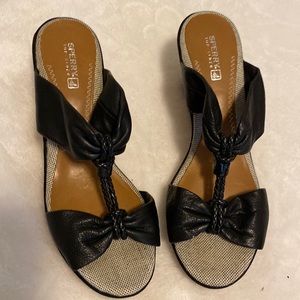 NWOT Sperry Topsiders, Size 9